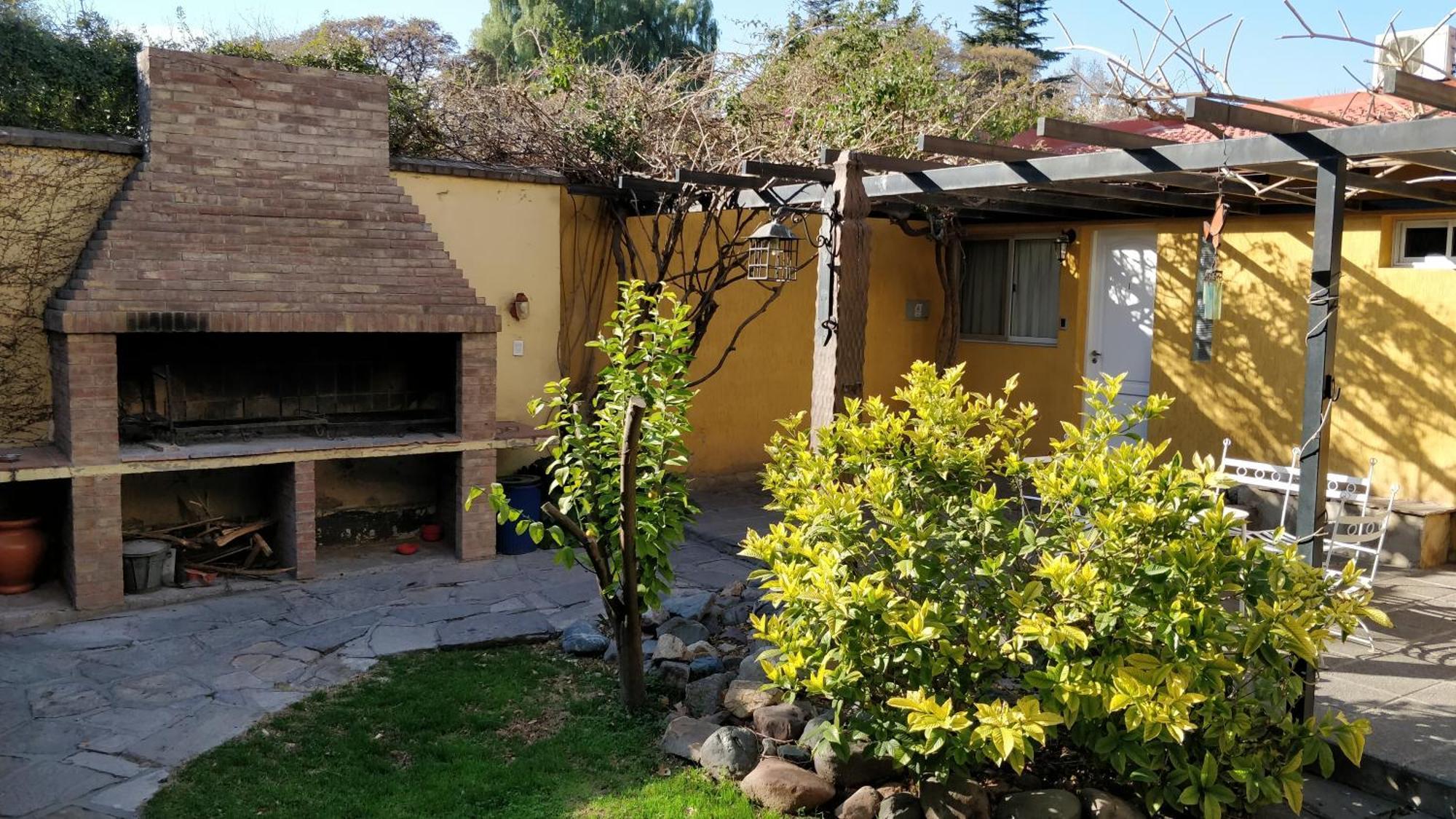Alamo Hostel & Suites Mendoza Exterior foto